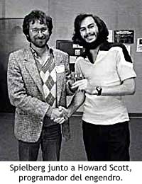 Spielberg junto Howard Scott, programador del juego