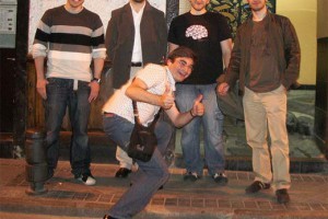 De cena con los chicos Electronic Arts