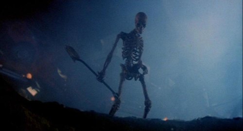 Pesadilla en Elm Street 3 - El esqueleto de Freddy Pesadilla en Elm Street 3 - El esqueleto de Freddy
