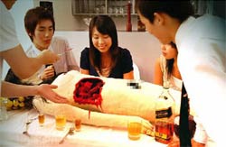 Restaurantes extraños - Nyotaimori (Japón)