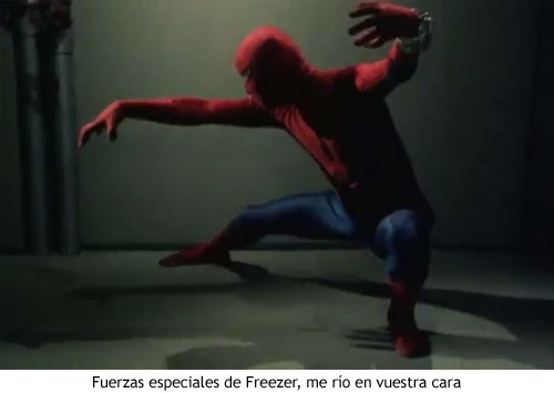 Spider-man japonés - Haciendo poses