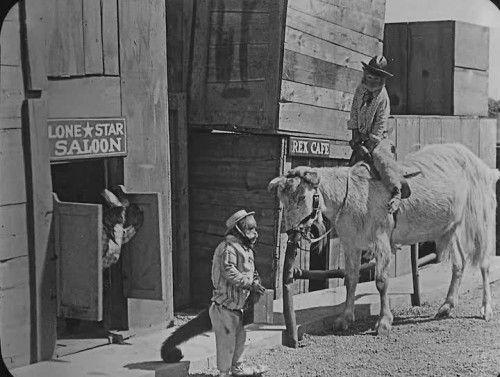 Go West - Cabecera 2